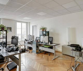 Espace indépendant 138 m² 15 postes Location bureau Rue René Boulanger Paris 75010 - photo 3